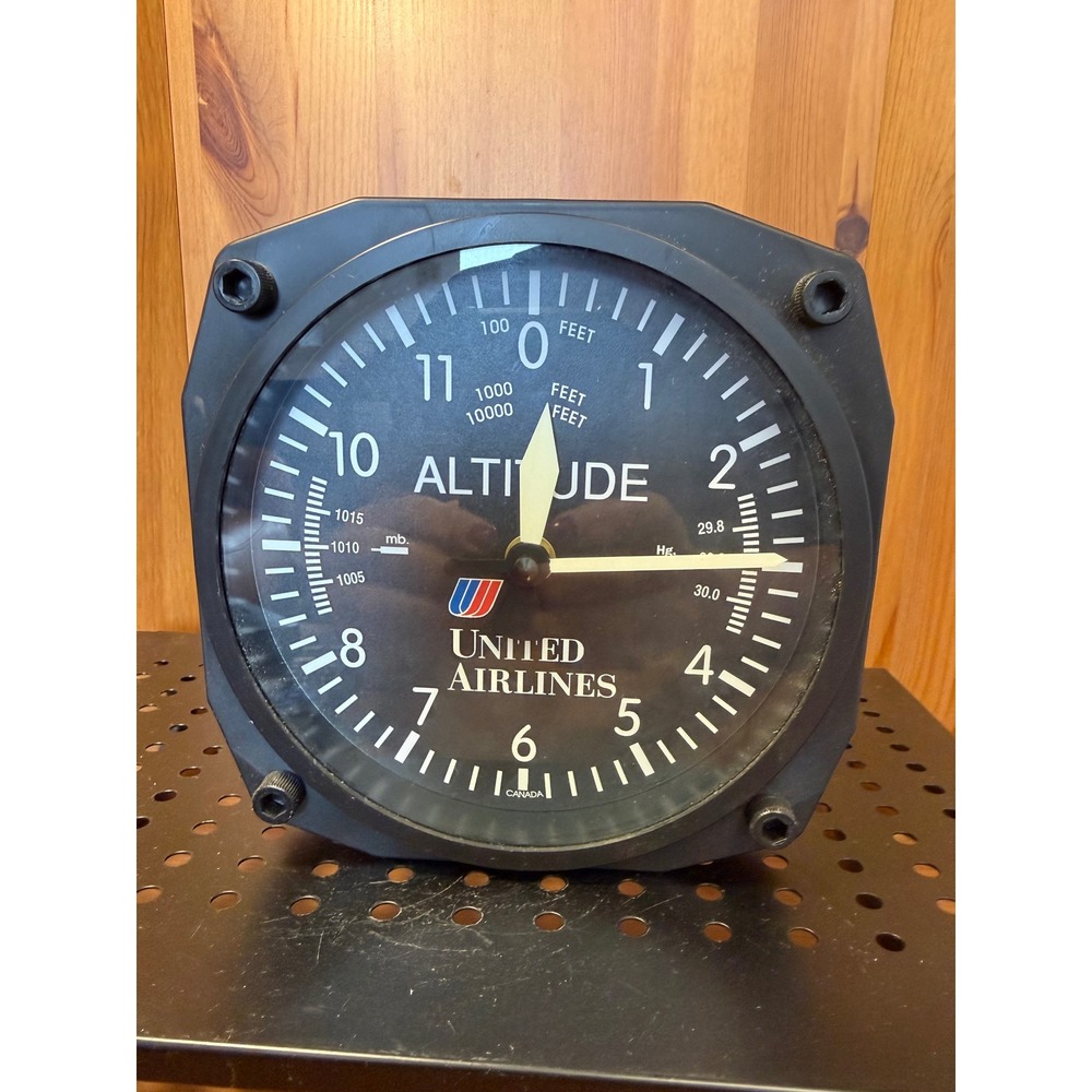 Vintage United Airlines Altitude Gauge Wall Clock Trintec Industries 6.5"